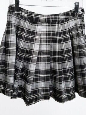 Forever 21 Black & Gray Plaid Pleated Skirt Y2K School Girl Academia Size Large